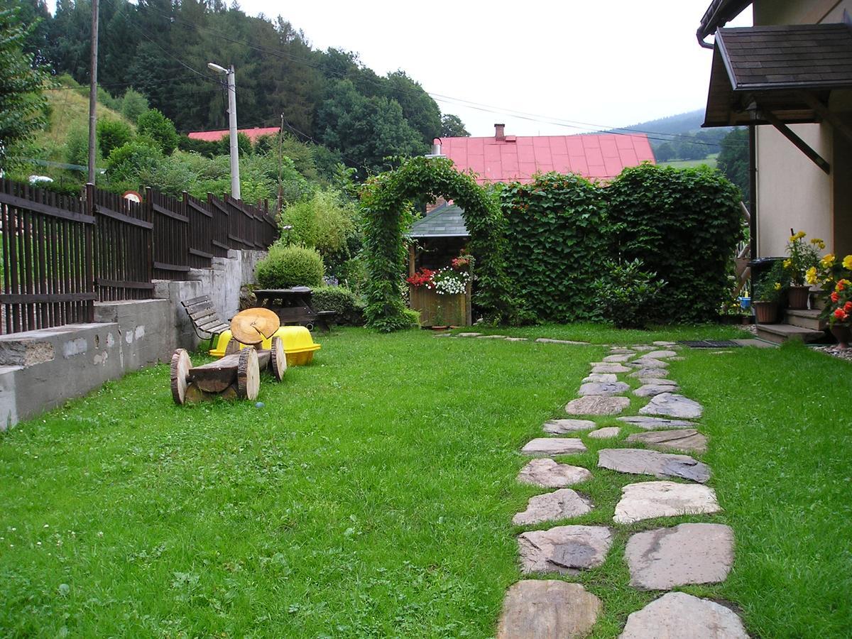 Apartman Svoboda Svoboda nad Upou Exterior photo